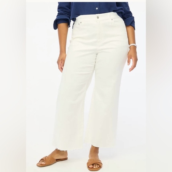 J. Crew Denim - J.Crew Flare Crop Jean In Stretch White Size 29 BO933